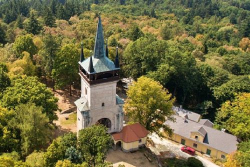 Bolfánek rozděluje Chudenice. Městys se soudí se spolkem, který areál roky oživoval