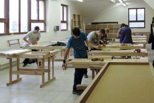 Instalatéři a truhláři táhnou. Přijímačky v kraji ukázaly, o jaká řemesla je zájem