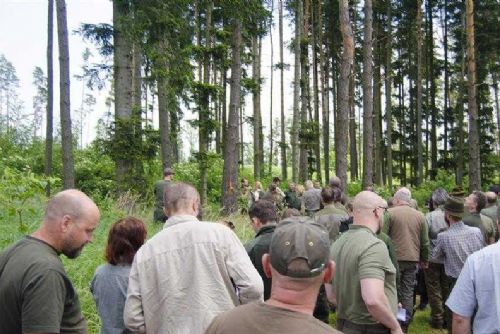 Lesníci v Nýrově řešili správu církevních lesů a kůrovcovou kalamitu