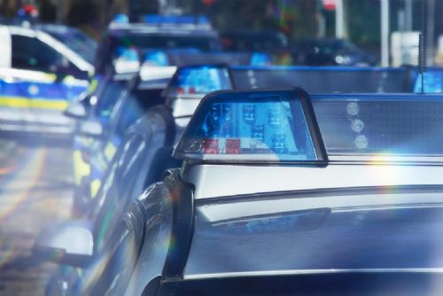Policie střílela po zloději auta na Manětínské ulici