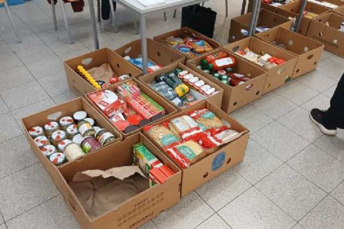 Potravinová pomoc v kraji sílí: více balíčků a hygieny pro potřebné