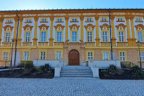 Povodeň poničila park u zámku Linhartovy: Kastelán Hrubý věří v brzké znovuotevření