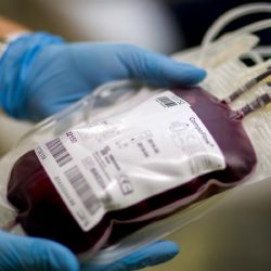 Praha odmění pravidelné dárce krve roční lítačkou
