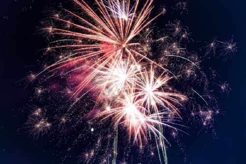Praha rozšíří celoroční zákaz pyrotechniky na 34 z 57 městských částí. Přibude 14 radnic