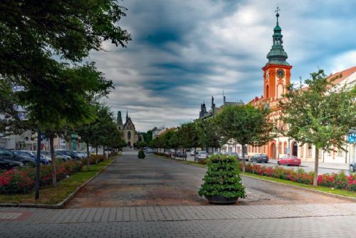 Rakovník znovu hledá zhotovitele pro zázemí sochy Alegorie času, instalace je plánována na září 2026