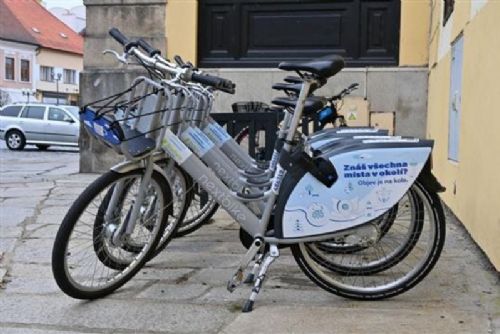 Sdílená kola v Písku lákají víc lidí, sezona 2025 byla rekordní