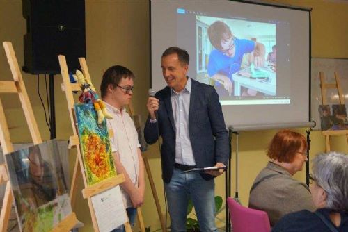 Setkání s uměním: Sociální služby a veřejnost prožívají tvůrčí den