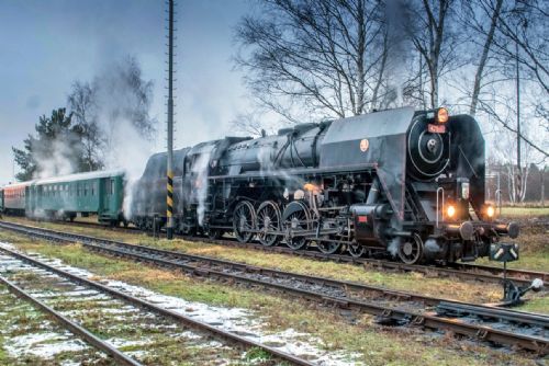 Šlechtična se vrací na koleje. Parní vlaky během Slavností svobody vyrazí po kraji