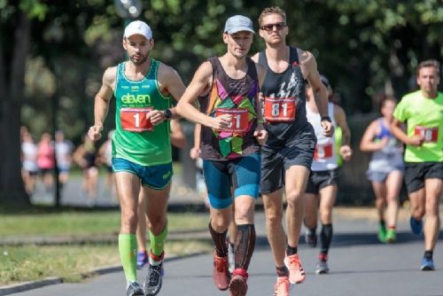 Štruncovy sady dnes hostí Zlatý maraton. Běžci připomenou legendárního Zátopka