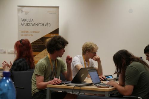 Umělá inteligence v rukou středoškoláků. Plzeň hostila finále první České AI olympiády