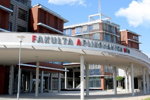 ZČU posiluje bezpečnost - nouzová tlačítka, turnikety a detektory