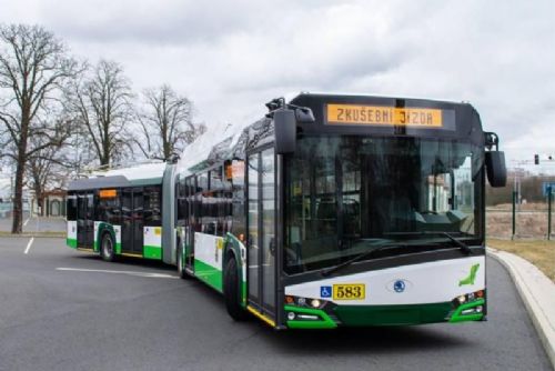 Autobusy mají v Plzni ustoupit trolejbusům. Město sází na baterie a nové tratě