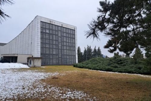 Klatovské krematorium omezuje kremace, zahájilo generální opravu hlavní pece