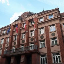 Miliony bez kontroly, předražené kanceláře a smlouvy mimo pravidla. Audit tvrdě zasáhl KCPK