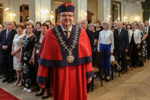 Na studium není nikdy pozdě. Klatovská univerzita seniorů otevírá deset kurzů