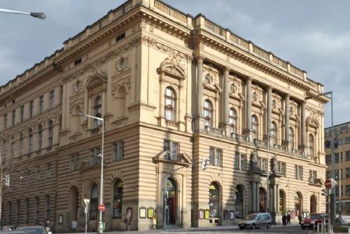 Národní dům na Vinohradech byl vydražen za 399 milionů korun