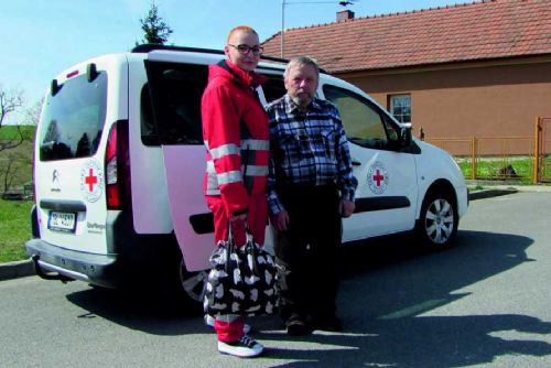 Nová cenově dostupná taxislužba pro seniory v Blansku