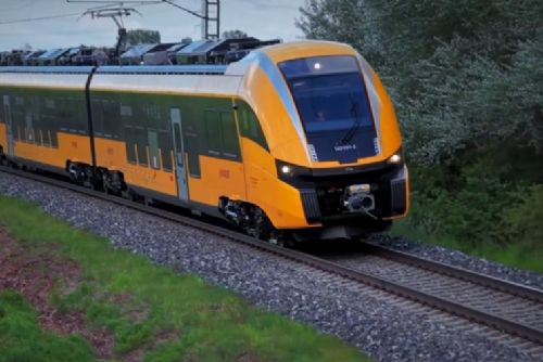 Nové vlaky pro linku Praha–Jihlava (R9) úspěšně procházejí testy, zvládnou až 200 km/h