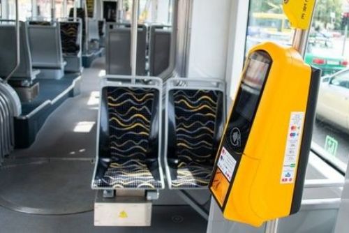 Platby v MHD nově kartou, digitalizace pokračuje