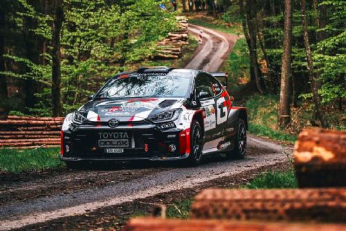 Rally Šumava startuje 24. dubna v Klatovech: třídenní program nabídne legendární tratě