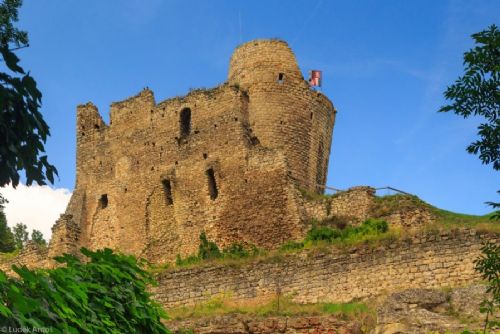 Věž Putna u hradu Michalovice má podle měření sklon 7,315 stupně. Město zvažuje zápis do knihy rekordů