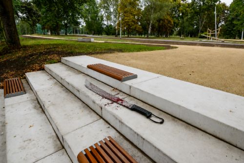 Za útok mačetou u Plazy platí deset let vězení. Muž neuspěl ani u Nejvyššího soudu