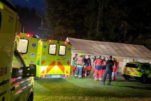 Blesk u Číměře zranil šest osob, pět dětí zůstává hospitalizovaných v Jindřichově Hradci