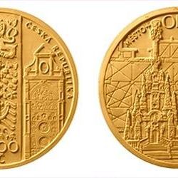 ČNB odhalila zlatou minci s motivem Olomouce