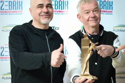 Finále Hudebních cen Žebřík v Plzni patřilo Mňáze a Žďorp, objevem je Doctor Victor