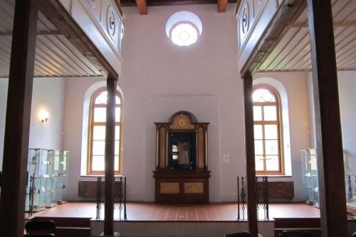 Horská synagoga v Hartmanicích slaví výročí. Zazní harfa, zpěv i příběhy válečné záchrany