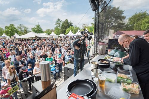 Kam o víkendu v Plzeňském kraji? Pouť v Nepomuku, rytíři na Velharticích i festival chutí