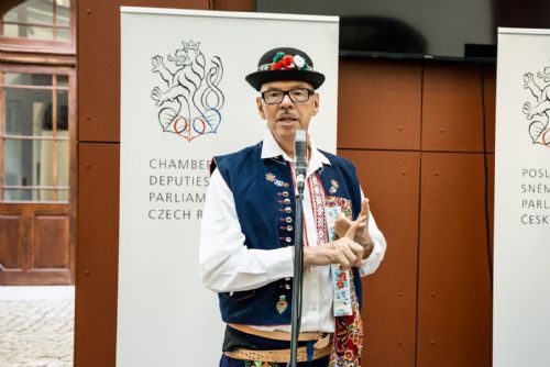 Klempíř vynechal slavnostní zahájení festivalu ve Varech. Místo toho tančil v Ostravě