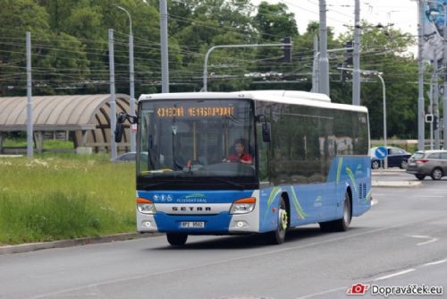 Kraj plánuje proměnu autobusové dopravy, vytížené linky posílí a venkov obslouží mikrobusy