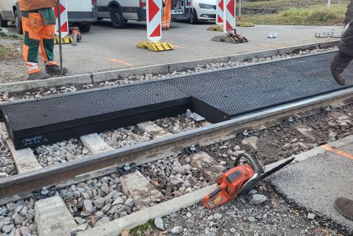 Modernizace trati Karlštejn–Beroun omezí provoz od srpna