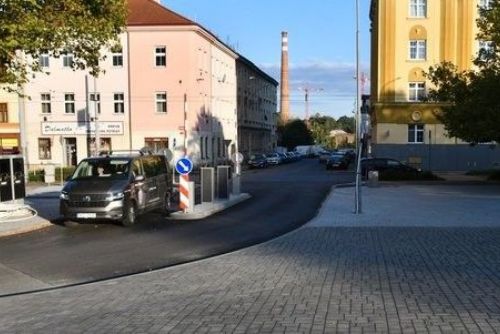 Nová parkovací zóna G v Doudlevecké ulici - tisíc míst a P+G u stadionu