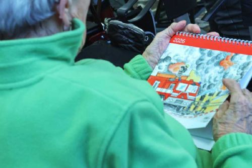 Nový hasičský kalendář 2026: Edukace a umění pro seniory