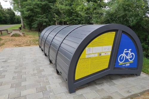 Plzeň instaluje nové cykloboxy pro bezpečné parkování kol