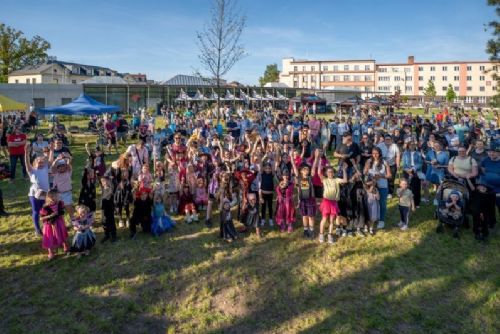 Plzeňská Trojka chystá Májku. Do Borského parku dorazí čarodějnice, hokejisté i Václav Neckář