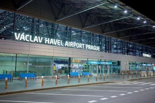 Praha 6 navrhuje ukončit pravidelné noční lety na Letišti Praha do roku 2032, letiště připomíná rozhodování úřadů
