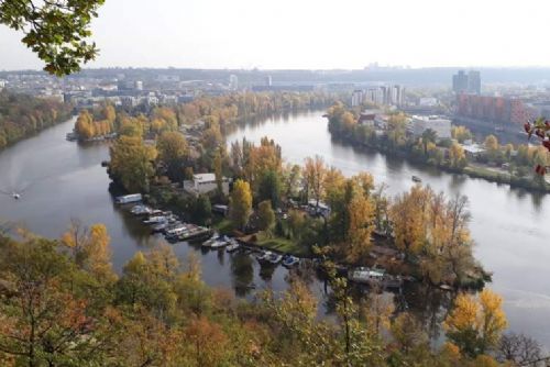 Praha chce získat nové městské byty. Na Libeňském ostrově se dohodla na směně pozemků