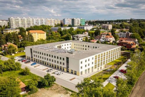 Praha rozdělí 670 milionů: největší podpora míří do Řep, Prahy 4 a Prahy 6