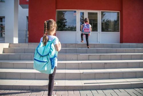 Pražské školní ulice: Ranní bezpečnost dětí na prvním místě