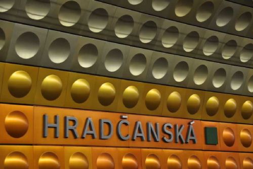 Rekonstrukce metra v Praze: uzavření stanice Hradčanská se posouvá na rok 2027