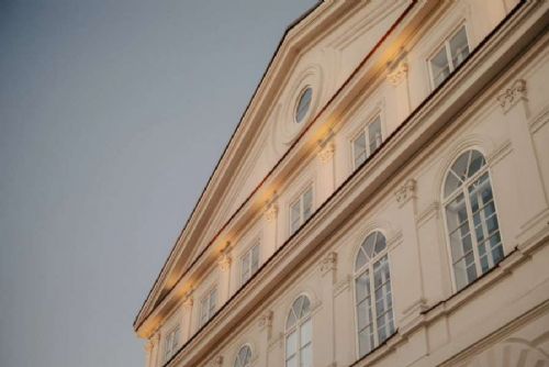 Slavie zkolaudována, budova se otevírá postupně