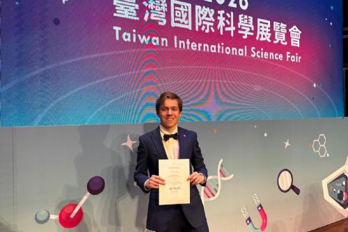 Gymnazista z Domažlic zazářil v Asii, na Tchaj-wanu získal ocenění