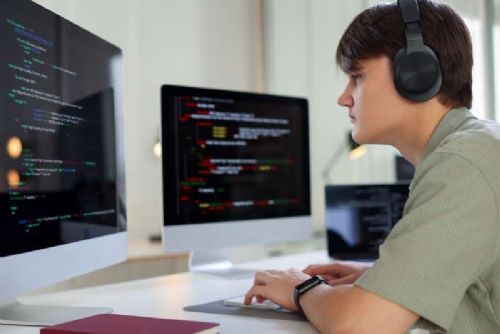 Vysočina spouští pilotní online kroužky pro talentované středoškoláky