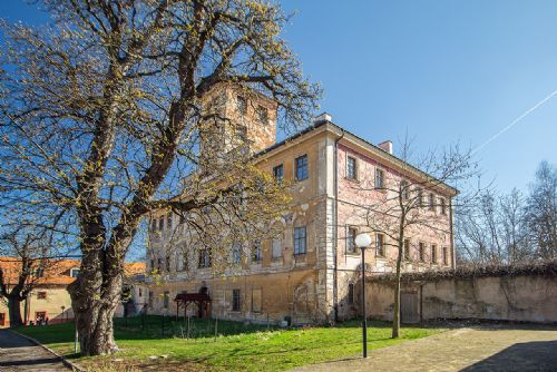 Zámek v Kundraticích hledá nového majitele