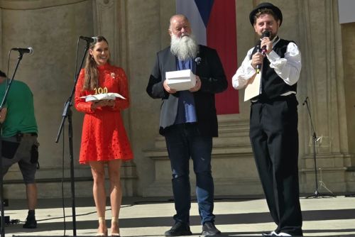 Hvězdou na Dni Plzně v Senátu byl Hurvínek, záštitu převzali Aschenbrenner a Kantorová