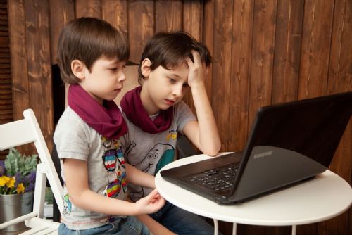 Děti znají dark web i nové drogy. Preventistka z Plzně popsala realitu dnešních škol