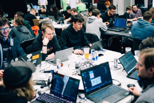 AimtecHackathon v Plzni nabídne IT řešení pro město a handicapované